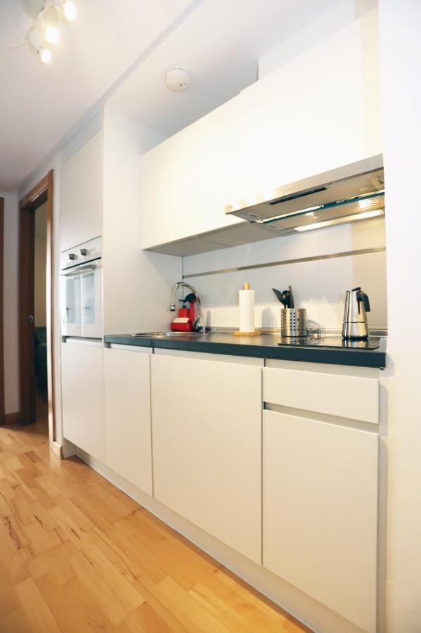 Casa Fenicia - Cosy Apartment With Free Private Parking Málaga Extérieur photo