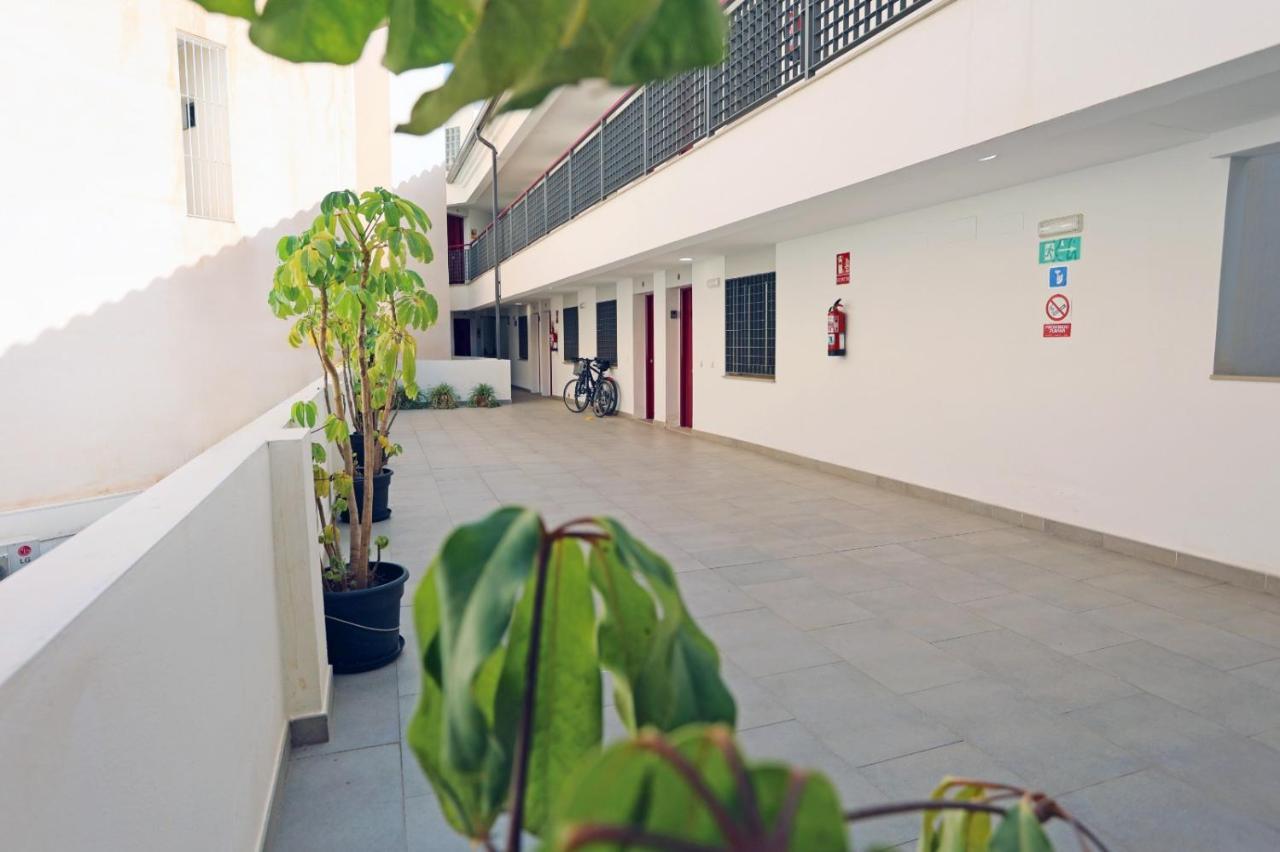 Casa Fenicia - Cosy Apartment With Free Private Parking Málaga Extérieur photo
