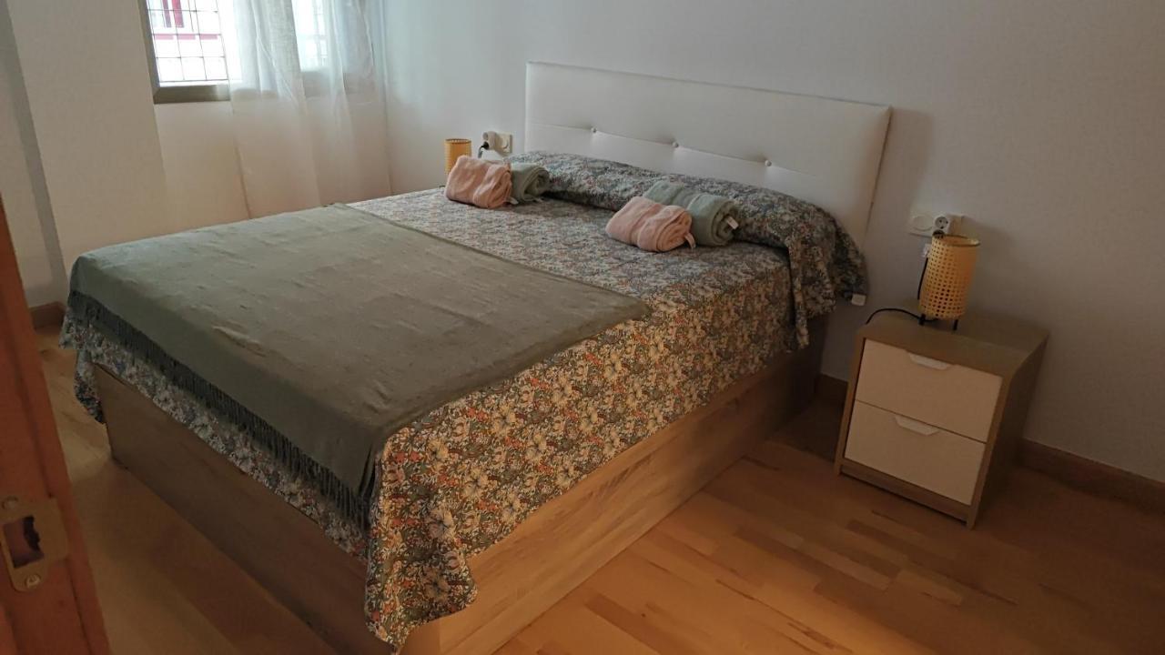 Casa Fenicia - Cosy Apartment With Free Private Parking Málaga Extérieur photo